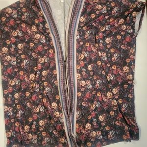 Calcique  shall /cover up size 18/20